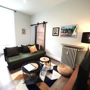 Cocon Design Triangle D'or Appartement